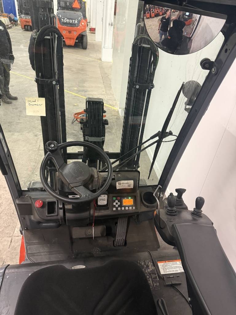 Toyota truck 8FBEK16T - Bild 2